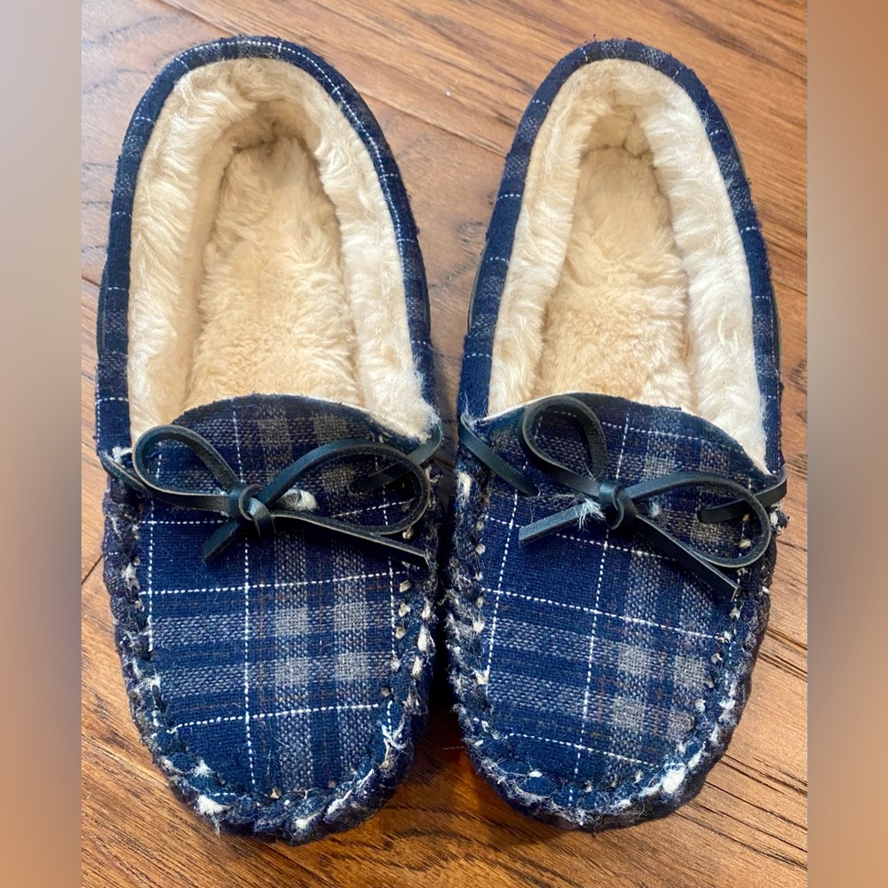 Lamo Women's Plaid‎ Moccasin Slippers